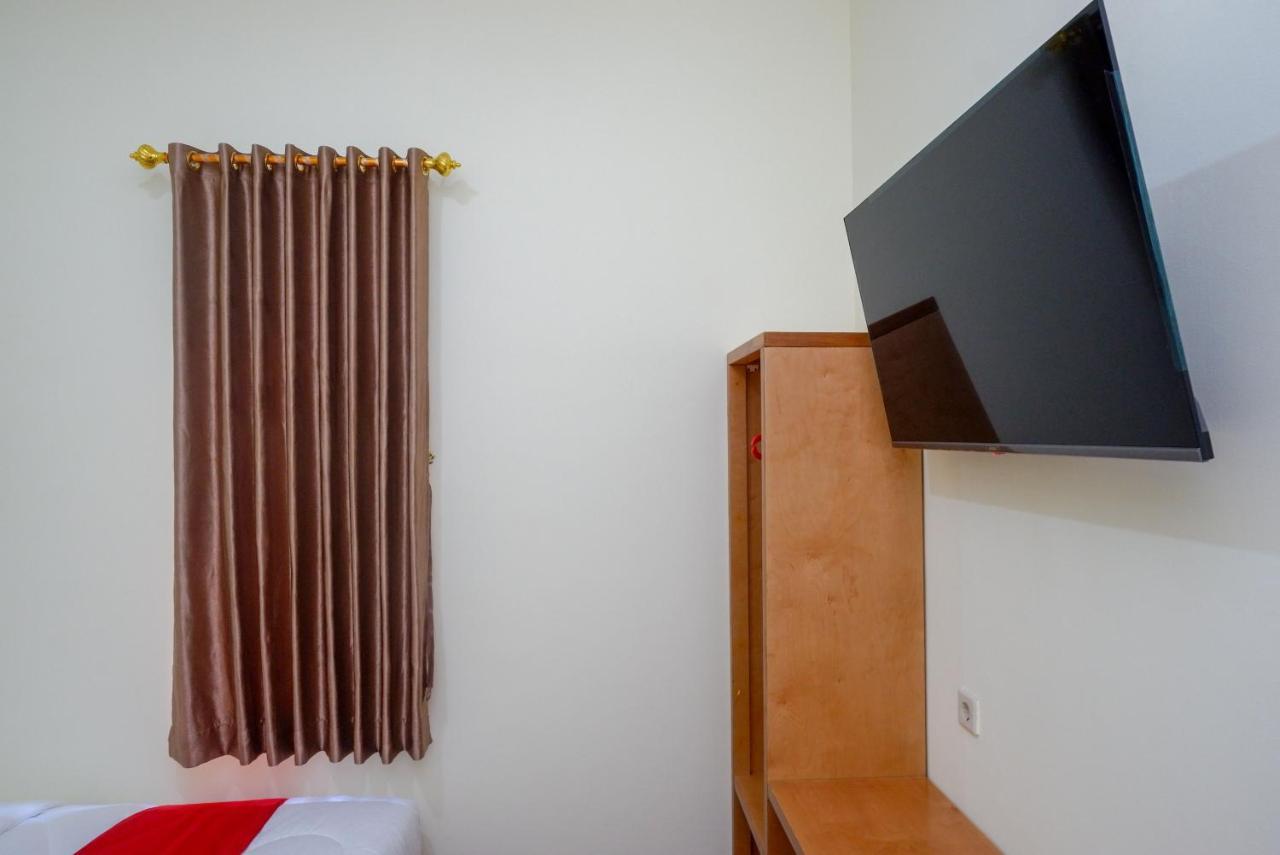 Reddoorz Near Rita Supermall Purwokerto 2 Exterior photo