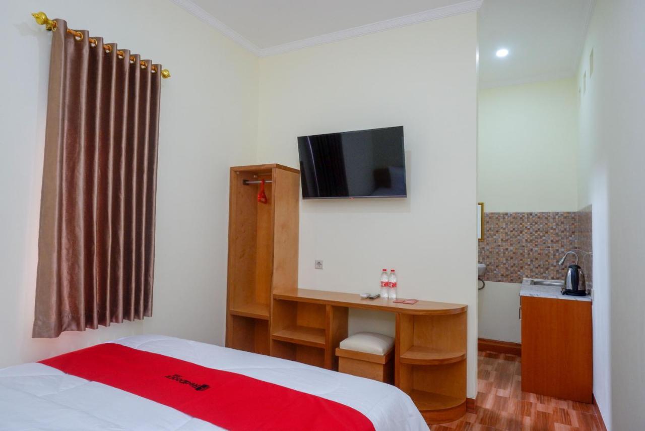 Reddoorz Near Rita Supermall Purwokerto 2 Exterior photo